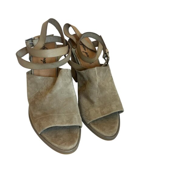 Free People See Ya There Suede Sandals Ankle Buckle Chunky Heels Size 41 10 US - Picture 3 of 13